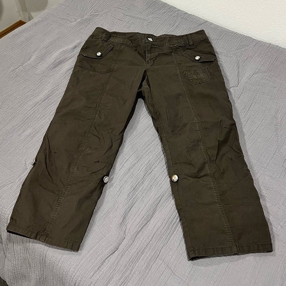 Women’s Inc. capris - Picture 2 of 11